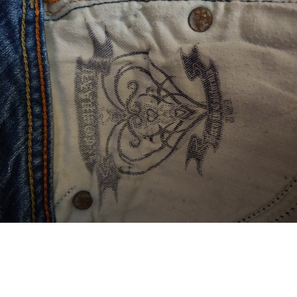 J & COMPANY JEAN SHORTS - SIZE 30 - VERY CUTE - Picture 6 of 7